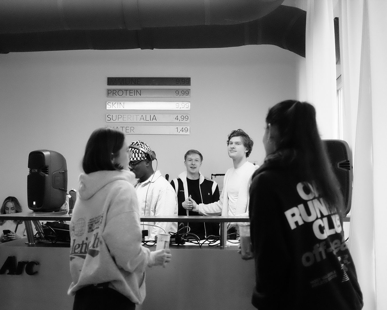 Sunday Brunch at the Arc studio bar in Frankfurt, with a DJ set